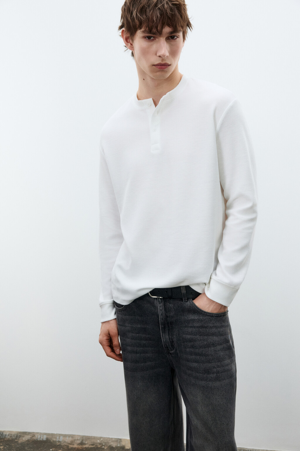 Лонгслив хенли трикотажный на пуговицах - цвет белый - 1