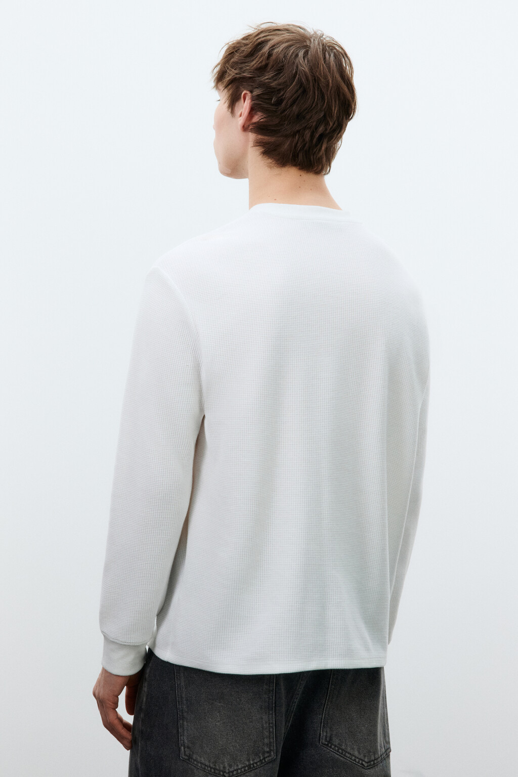Лонгслив хенли трикотажный на пуговицах - цвет белый - 3