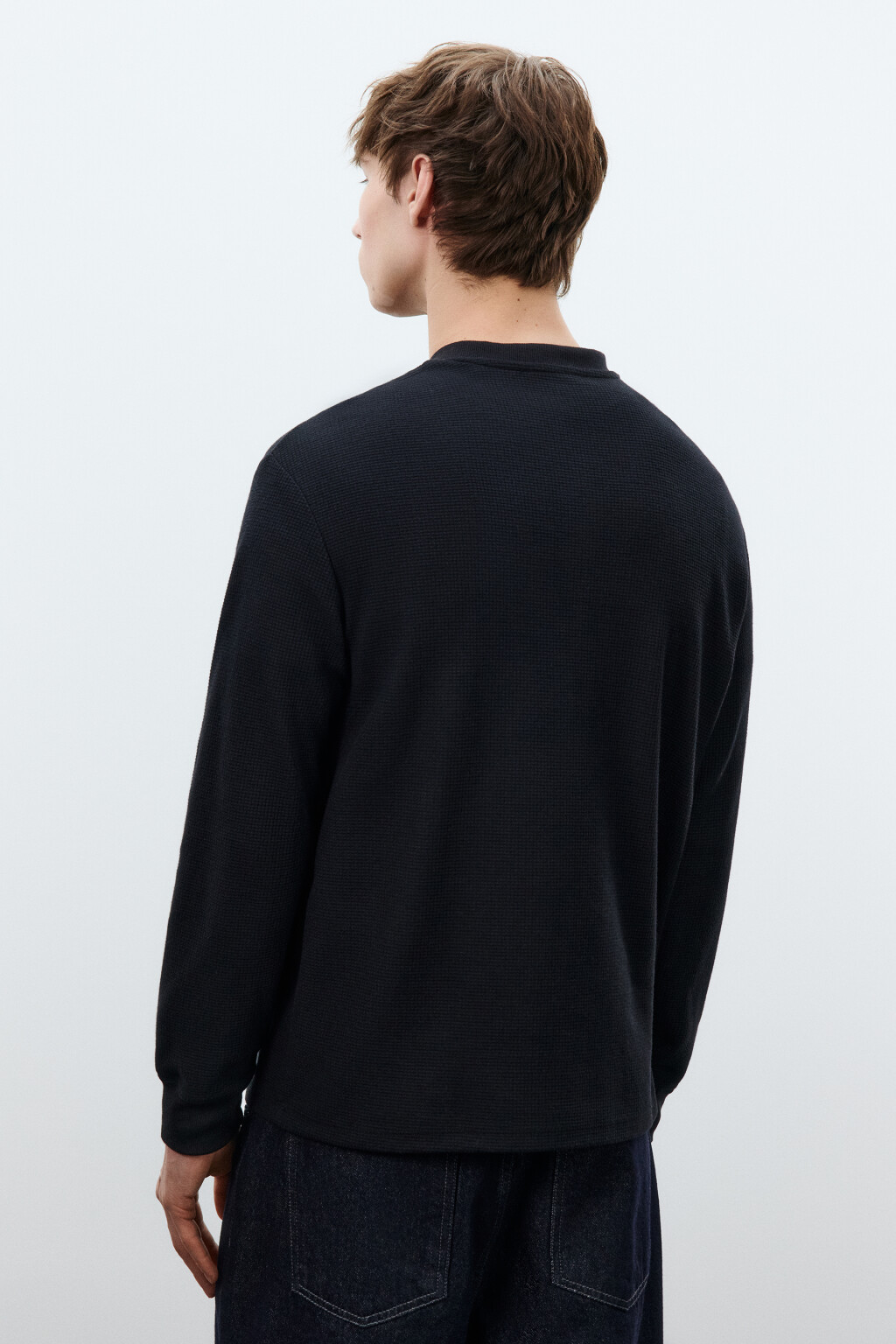 Лонгслив хенли трикотажный на пуговицах - цвет черный - 3