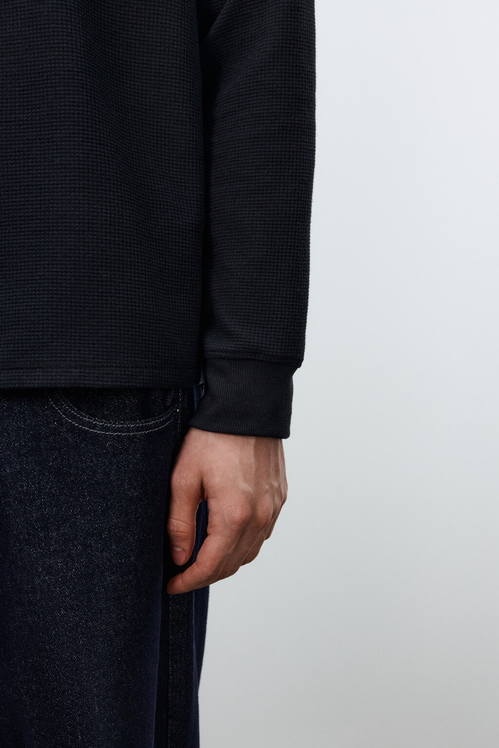 Лонгслив хенли трикотажный на пуговицах - цвет черный - 6