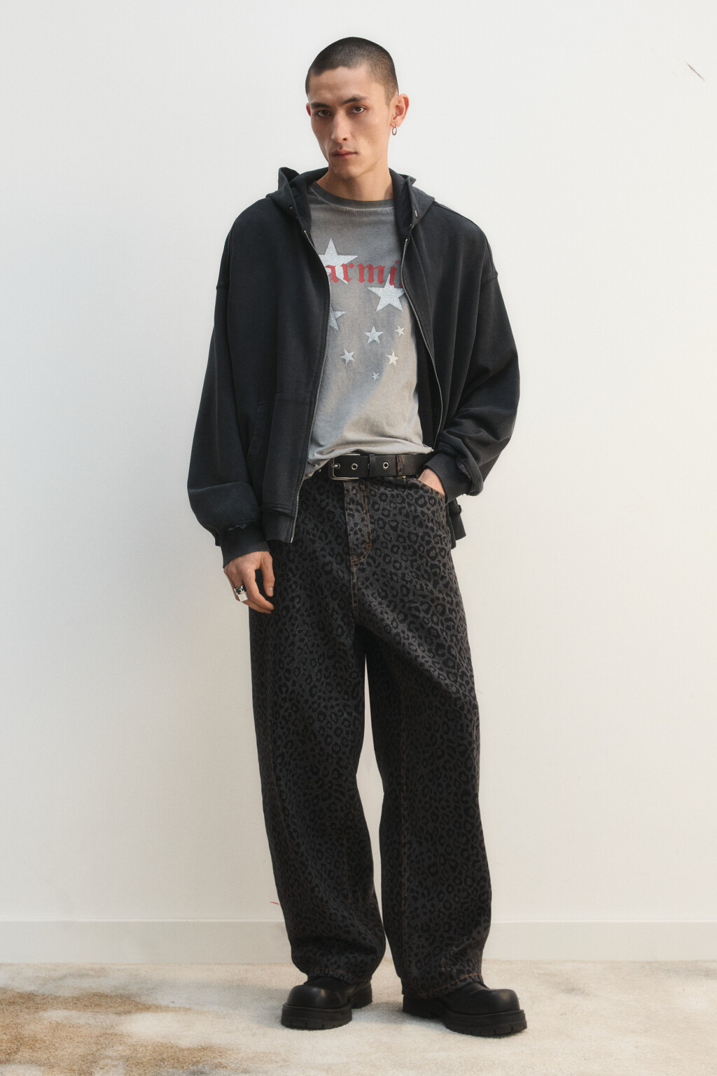 Худи-зипка из футера с вареным эффектом - цвет черный - 5