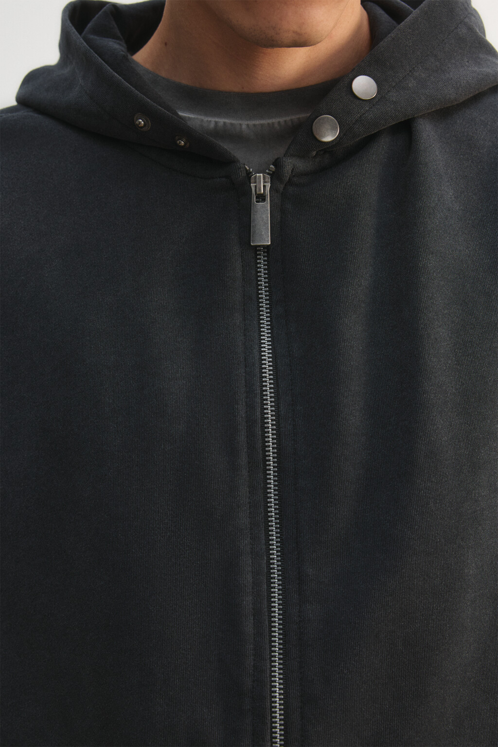 Худи-зипка из футера с вареным эффектом - цвет черный - 6