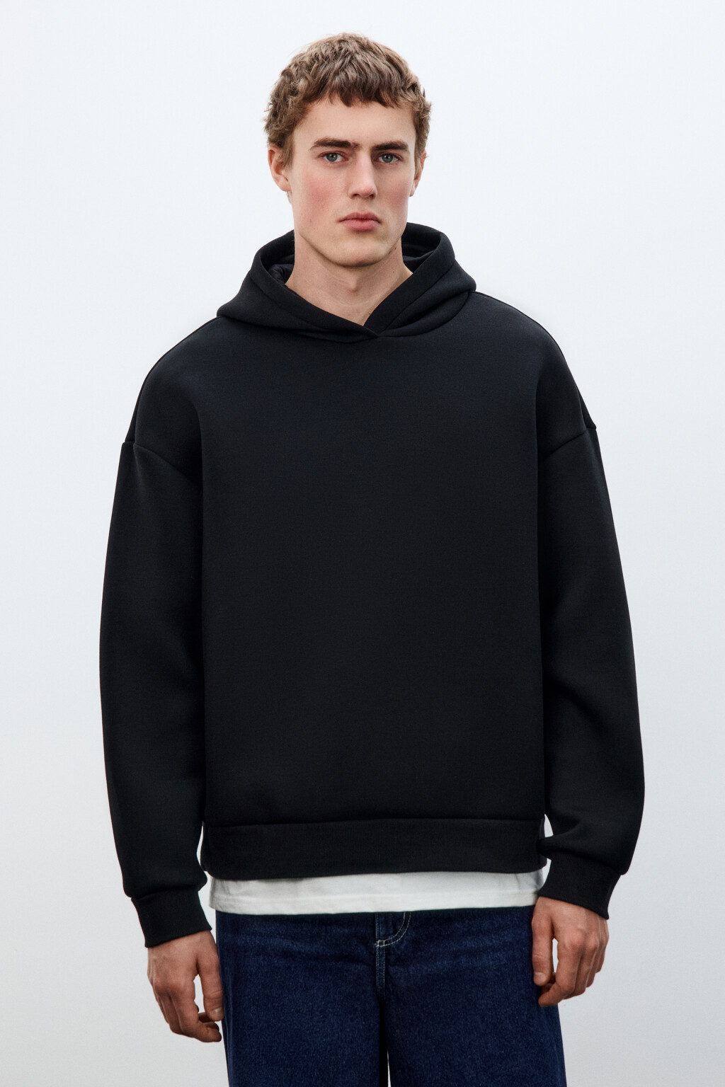 Худи с капюшоном и имитацией футболки - цвет черный - 2