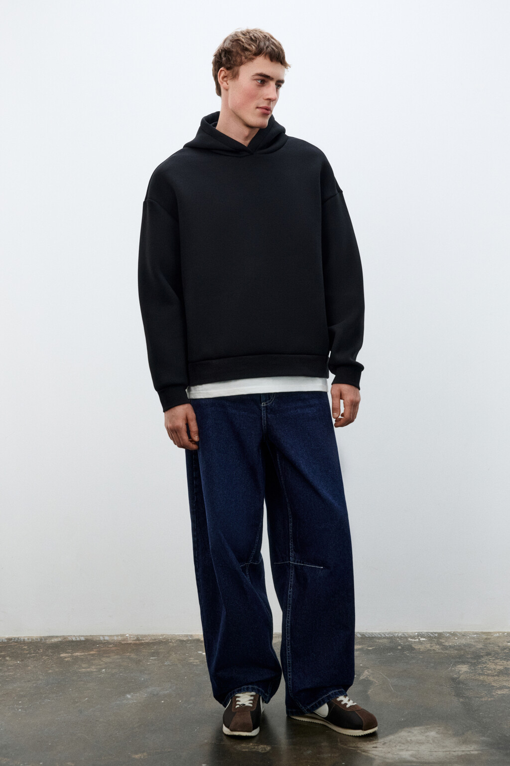 Худи с капюшоном и имитацией футболки - цвет черный - 4