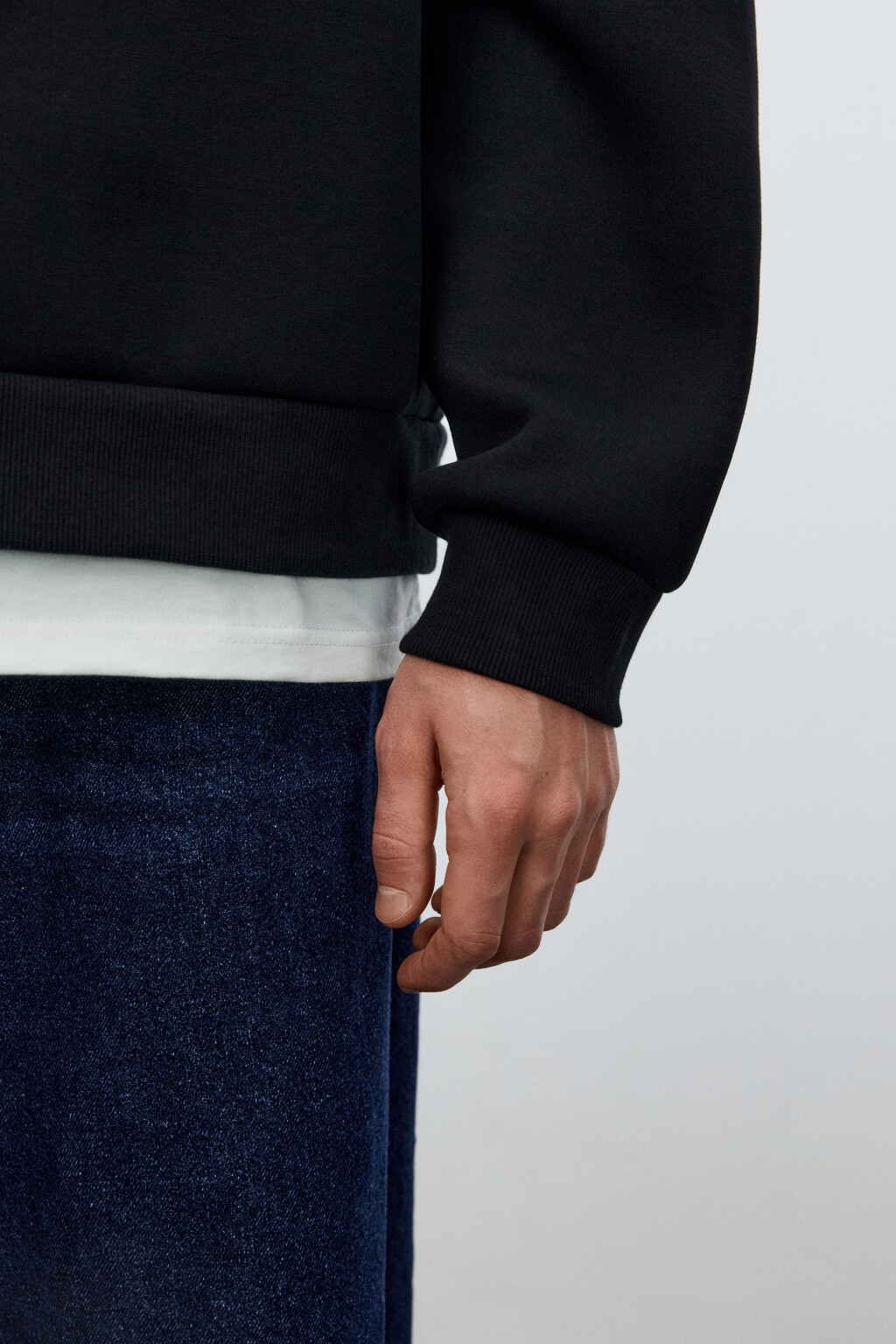 Худи с капюшоном и имитацией футболки - цвет черный - 6