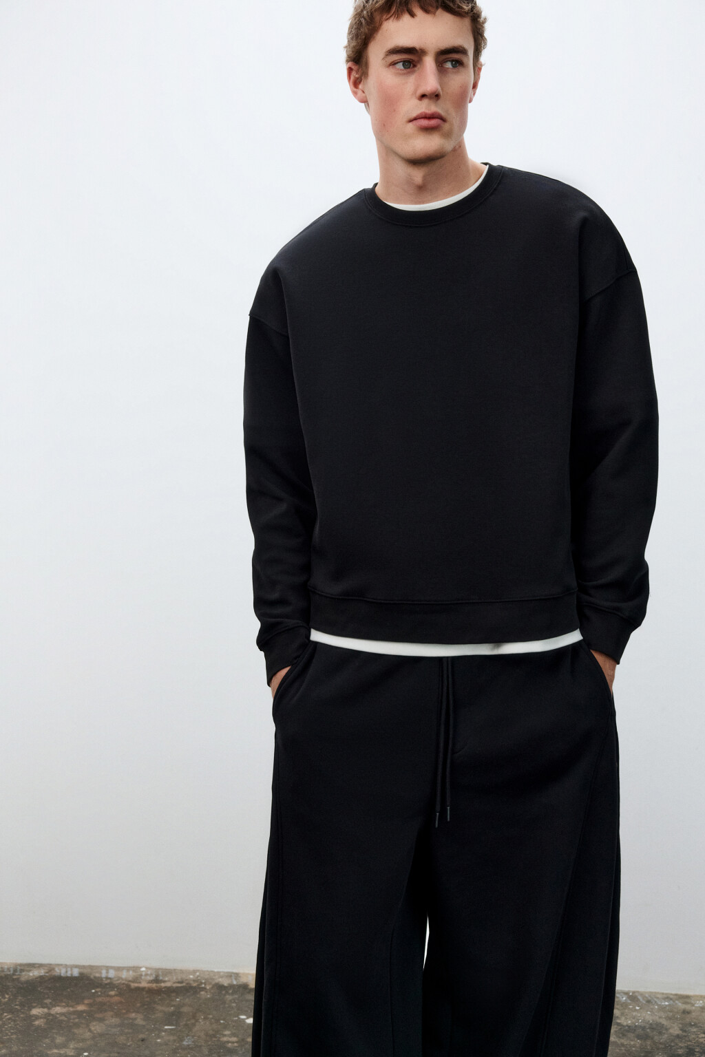 Свитшот базовый удлиненный - цвет черный - 1