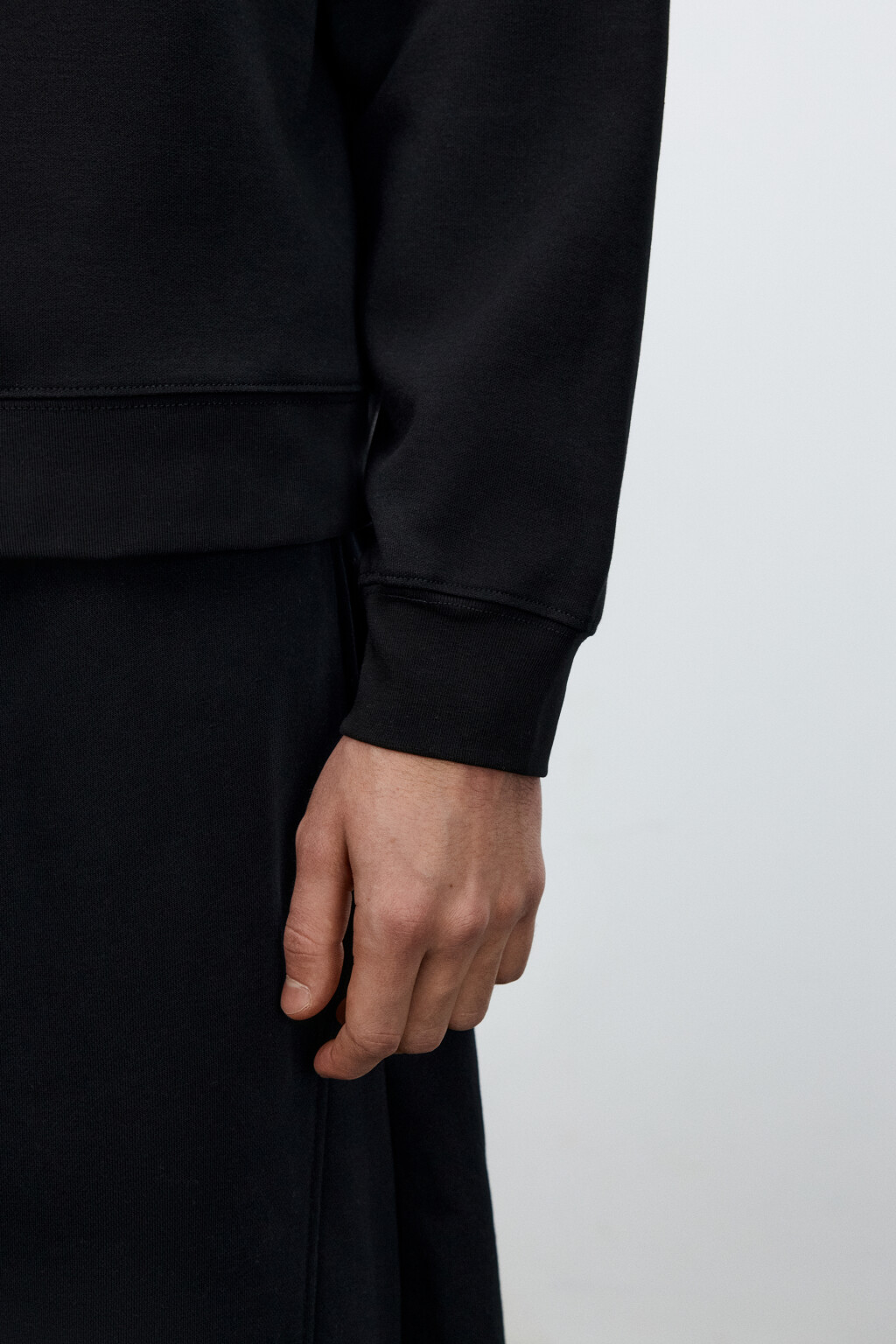 Свитшот базовый удлиненный - цвет черный - 6