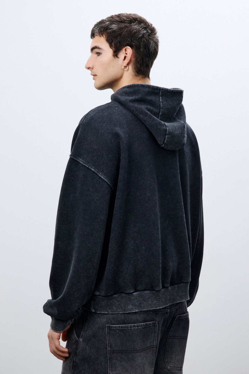 Худи с вареным эффектом и молнией на груди - цвет серый - 3