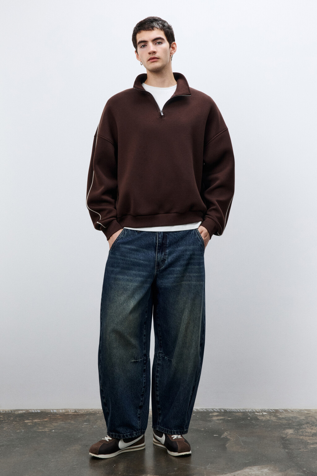 Джемпер с молнией на груди - цвет коричневый - 4