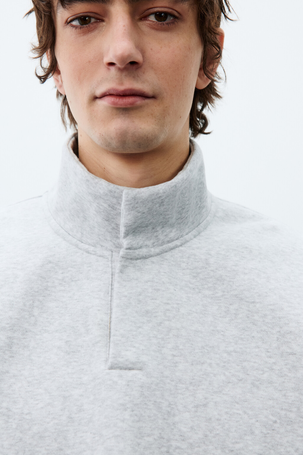 Свитшот из футера с воротником-стойкой на кнопках - цвет серый - 5