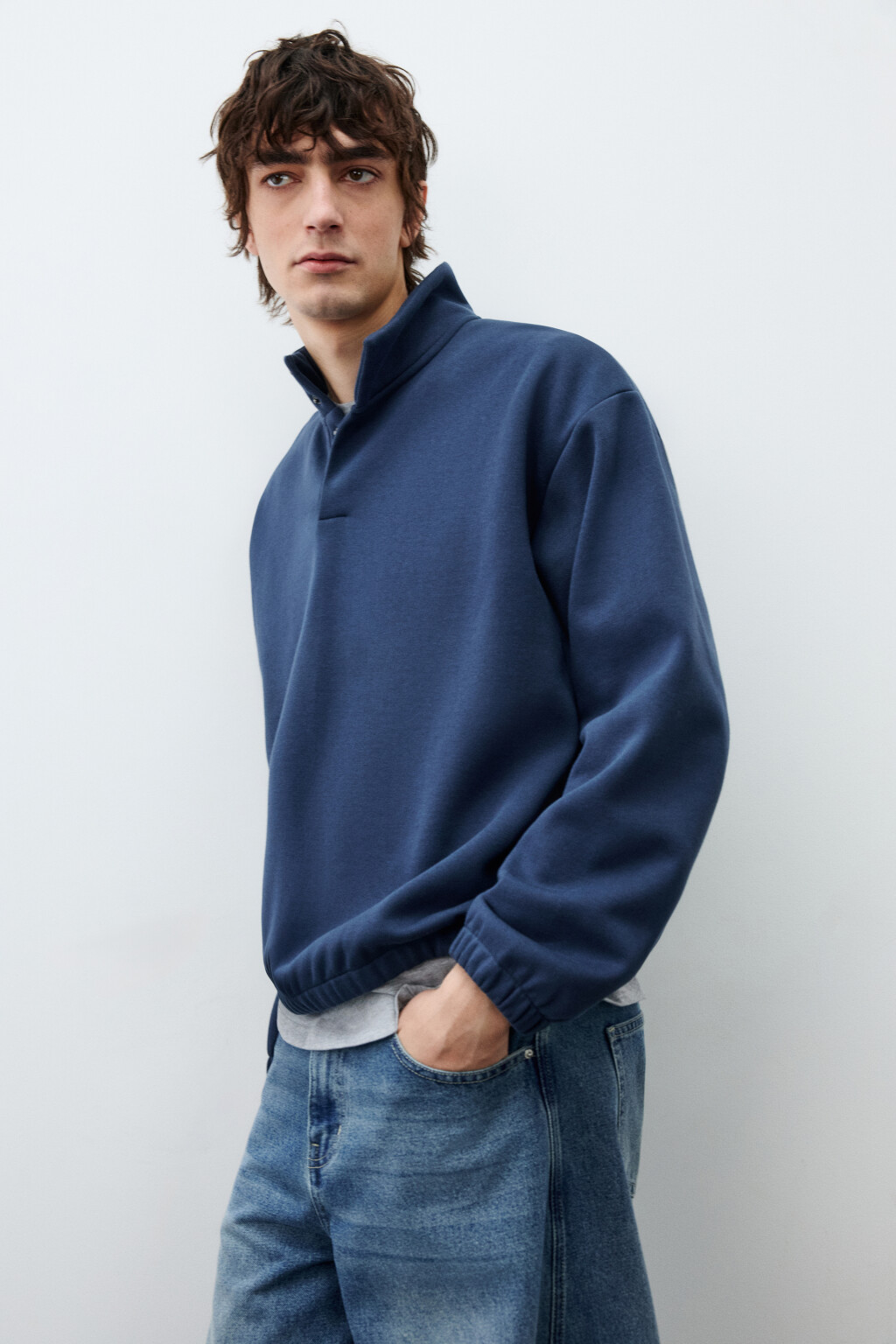 Свитшот из футера с воротником-стойкой на кнопках - цвет синий - 1