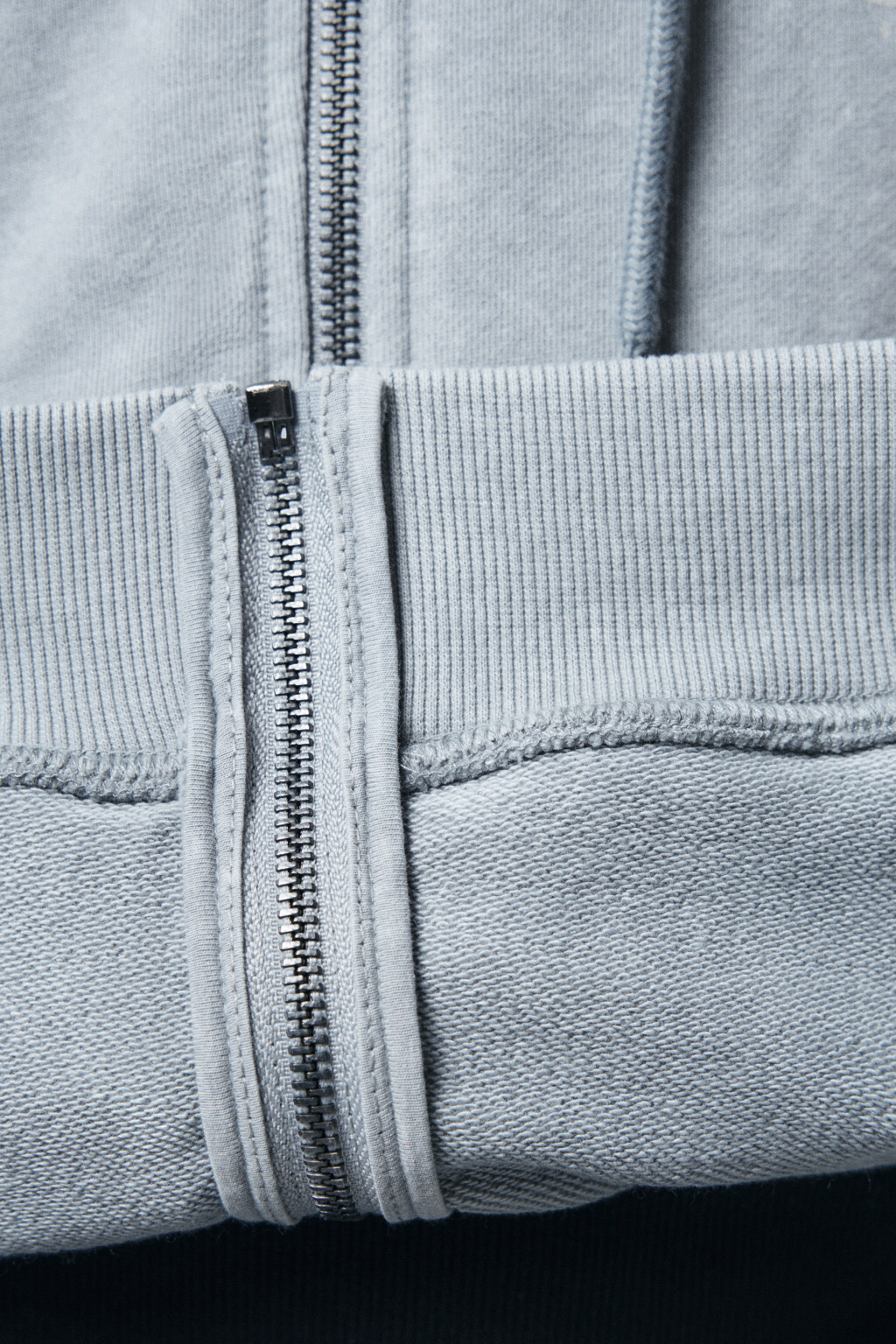 Худи-зипка свободная из футера с принтом - цвет серый - 7