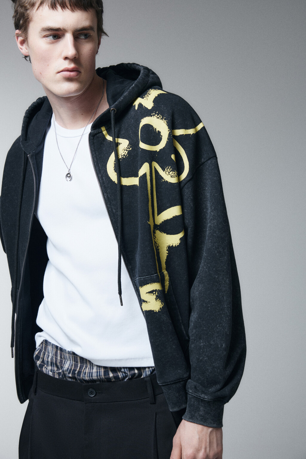 Худи-зипка свободная из футера с принтом - цвет черный - 2