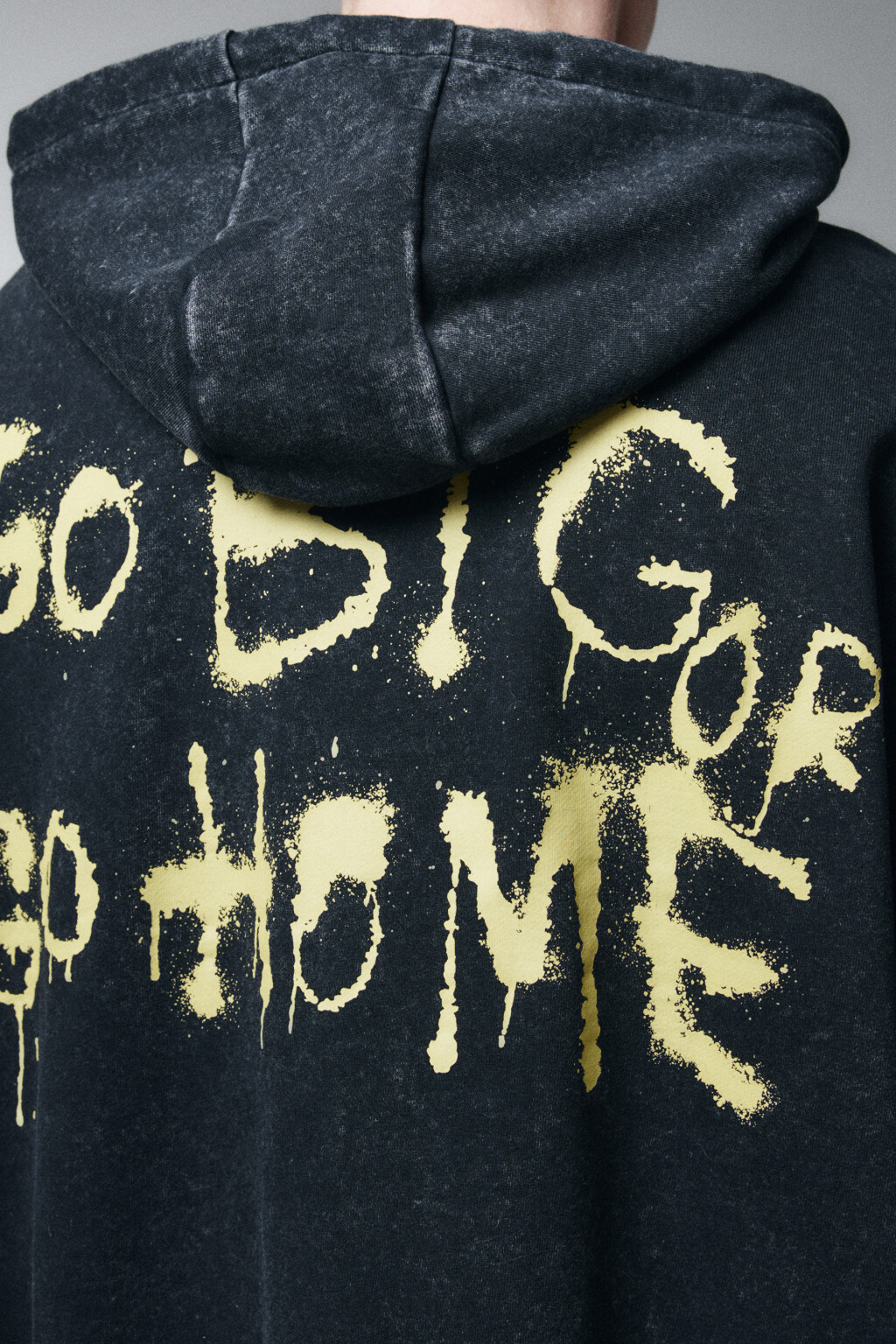 Худи-зипка свободная из футера с принтом - цвет черный - 7