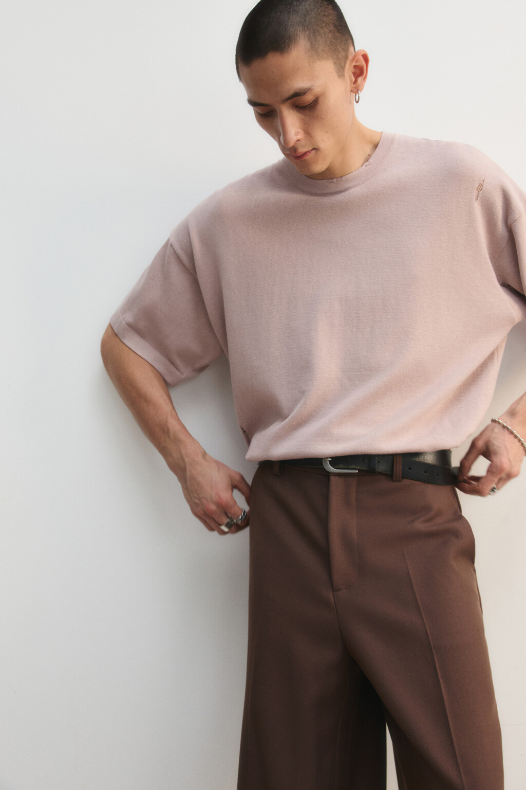 Футболка хлопковая рваная - цвет розовый - 2