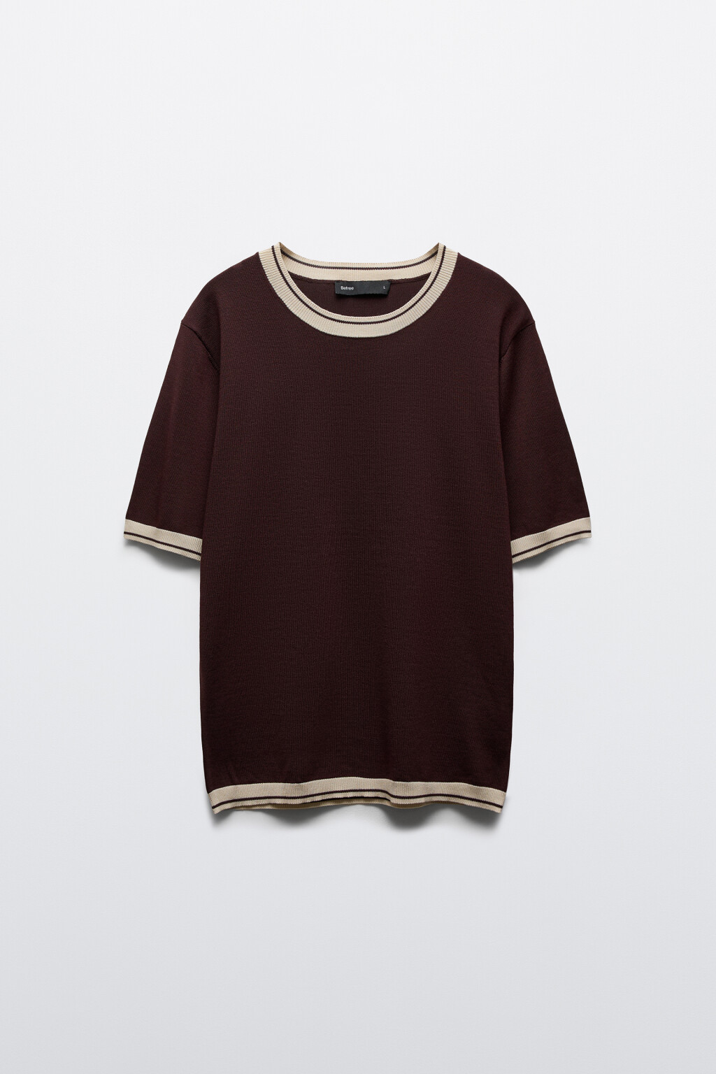 Футболка приталенная вязаная с контрастной окантовкой - цвет коричневый - 1