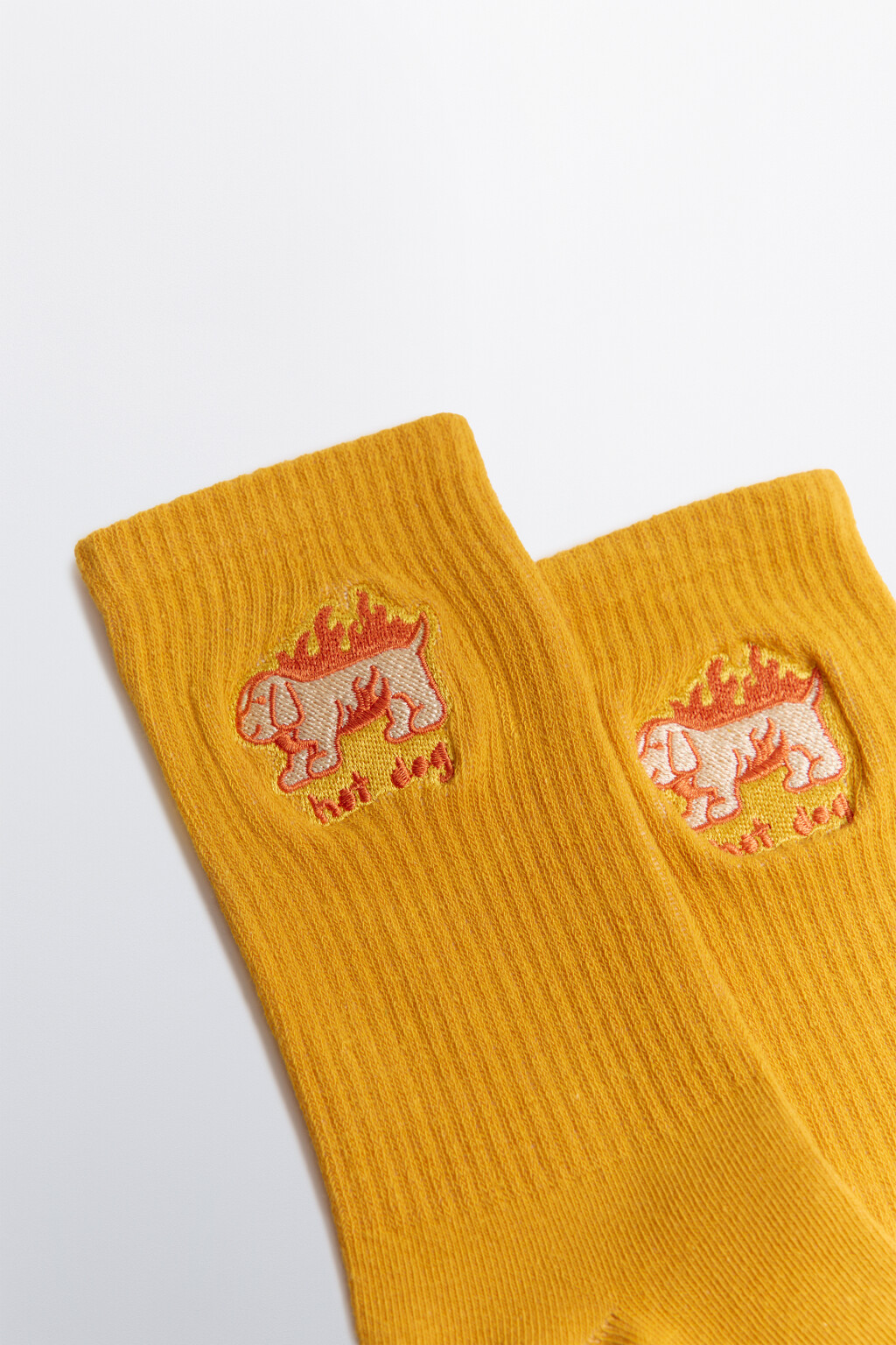 Носки высокие в рубчик с вышивкой - цвет оранжевый - 2