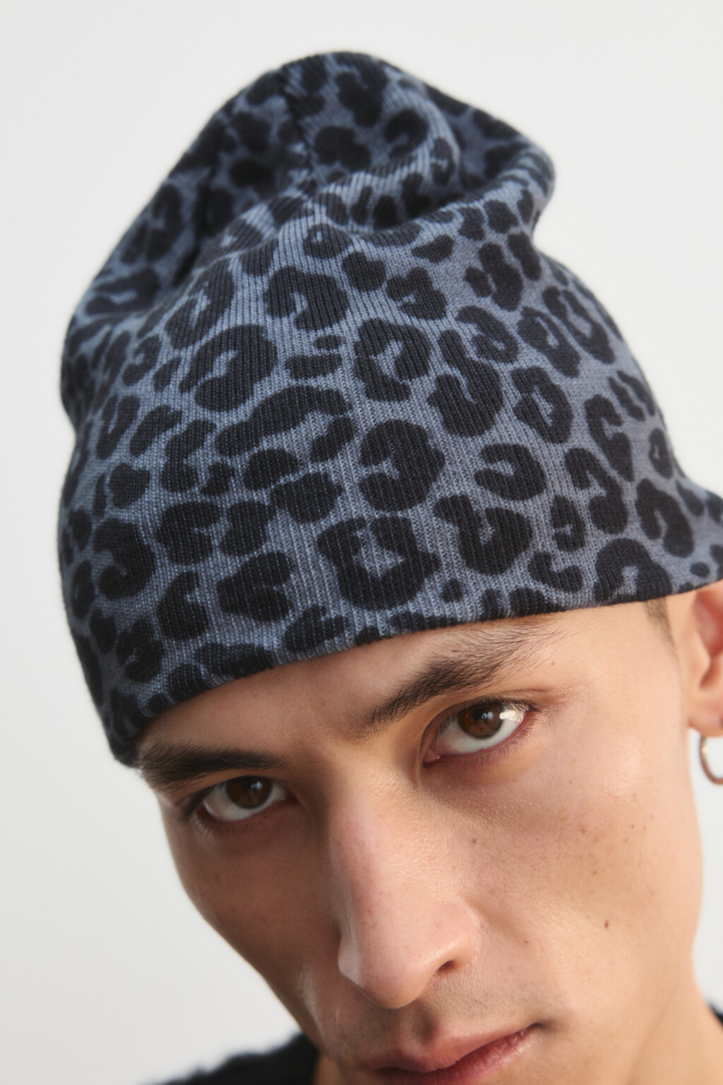 Шапка-бини с леопардовым принтом - цвет мультиколор - 1