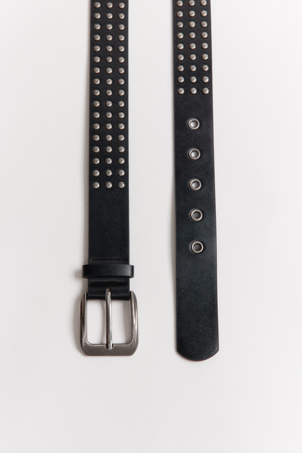 Ремень с заклепками - цвет черный - 2