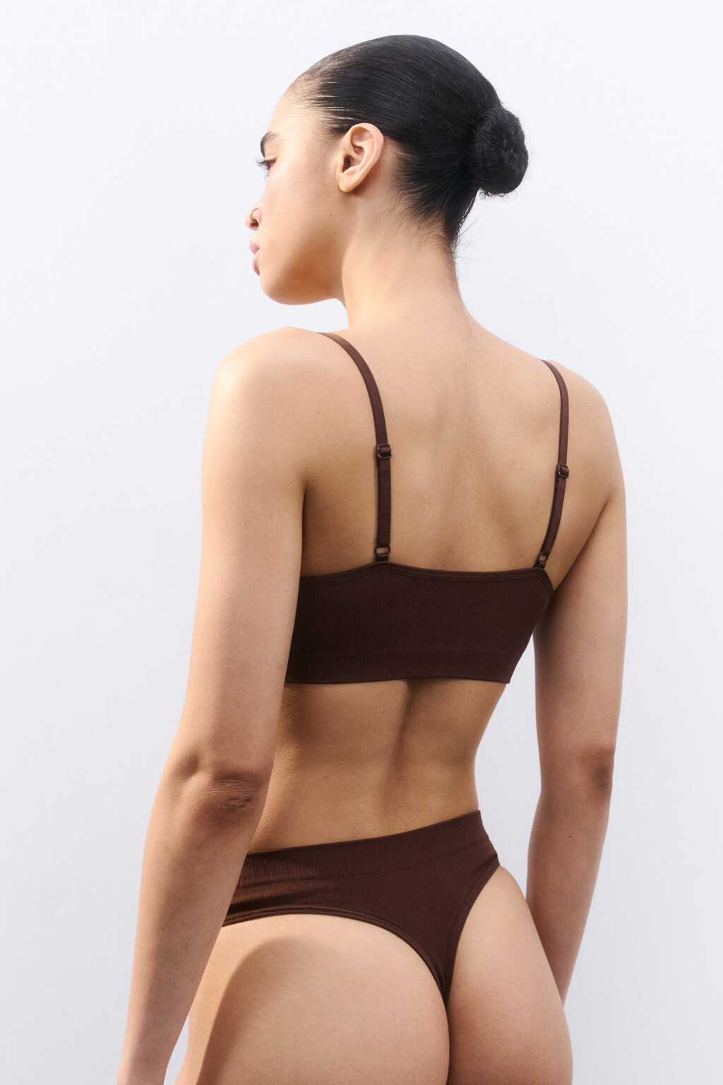 Бюстгальтер-бра бесшовный в рубчик - цвет коричневый - 3