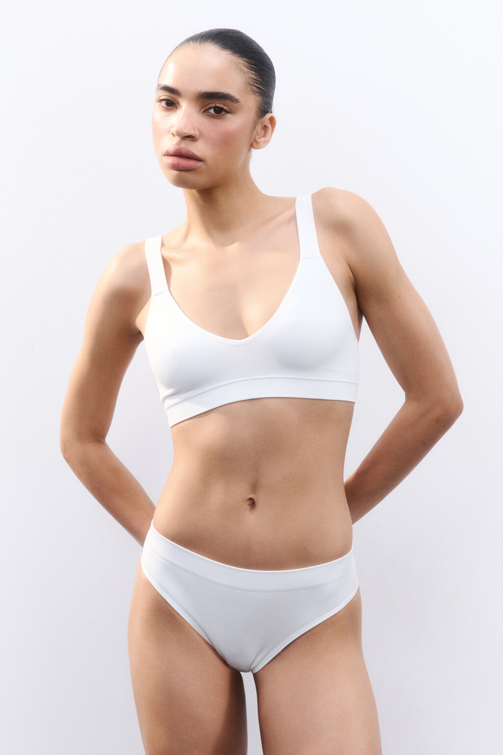 Бюстгальтер-бра в рубчик - цвет белый - 4