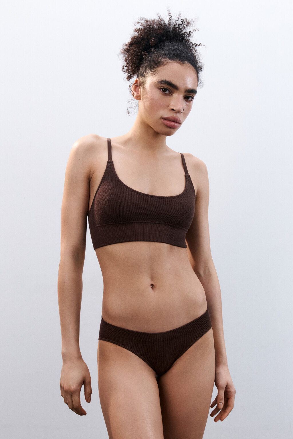 Бюстгальтер-бра в рубчик - цвет коричневый - 4