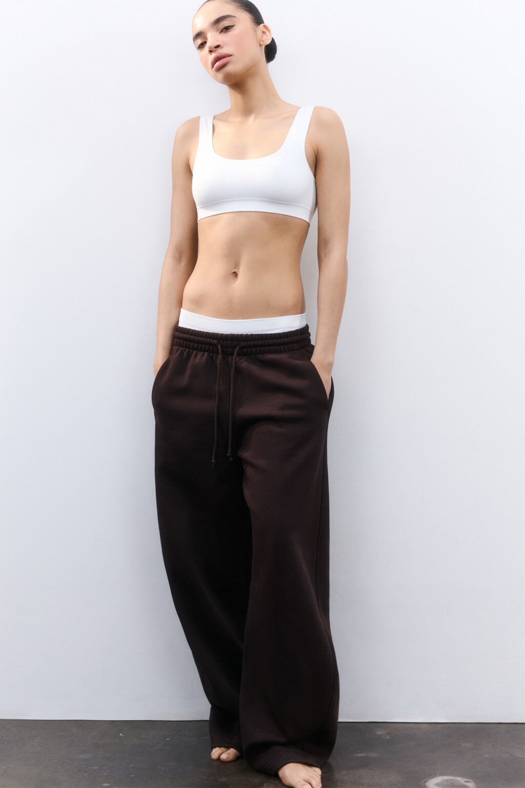 Бюстгальтер-топ бесшовный в рубчик - цвет белый - 1