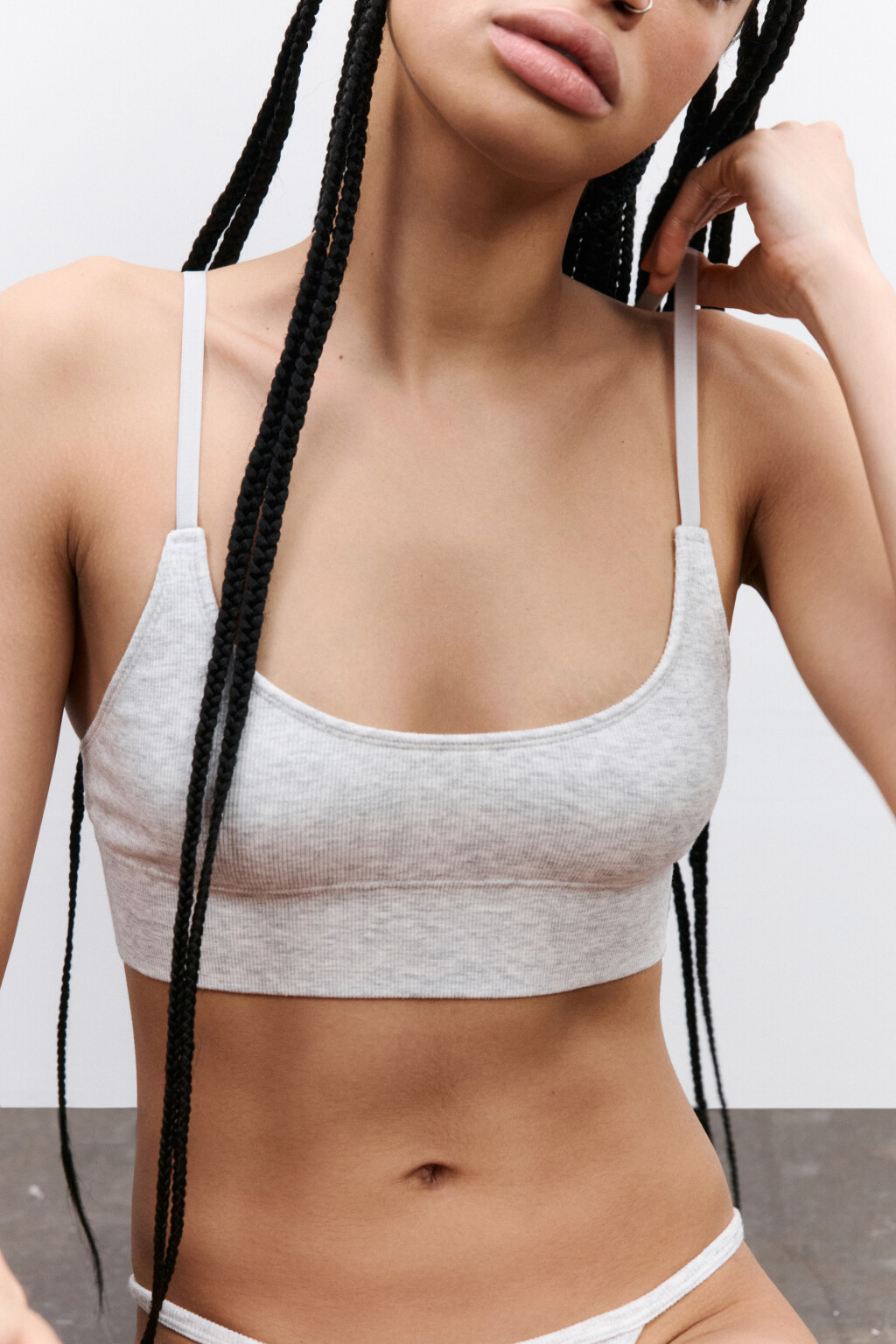 Бюстгальтер-бра бесшовный в рубчик - цвет серый - 1