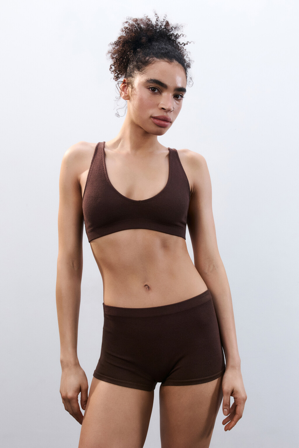 Трусы-боксеры бесшовные в рубчик - цвет коричневый - 4