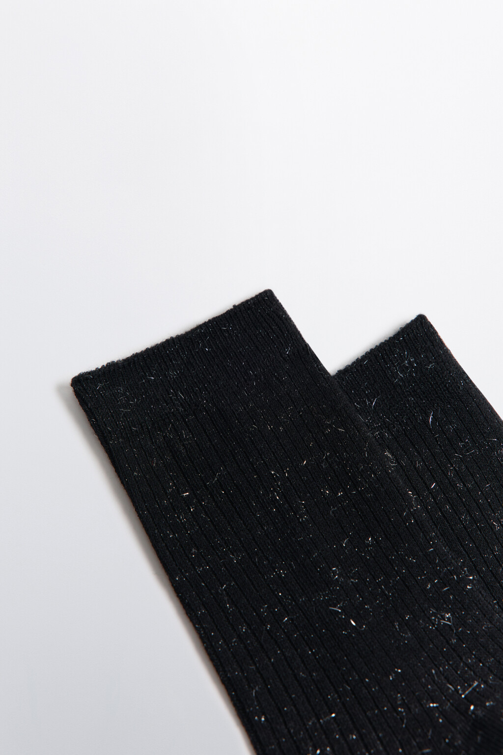 Носки в рубчик с люрексом - цвет черный - 2