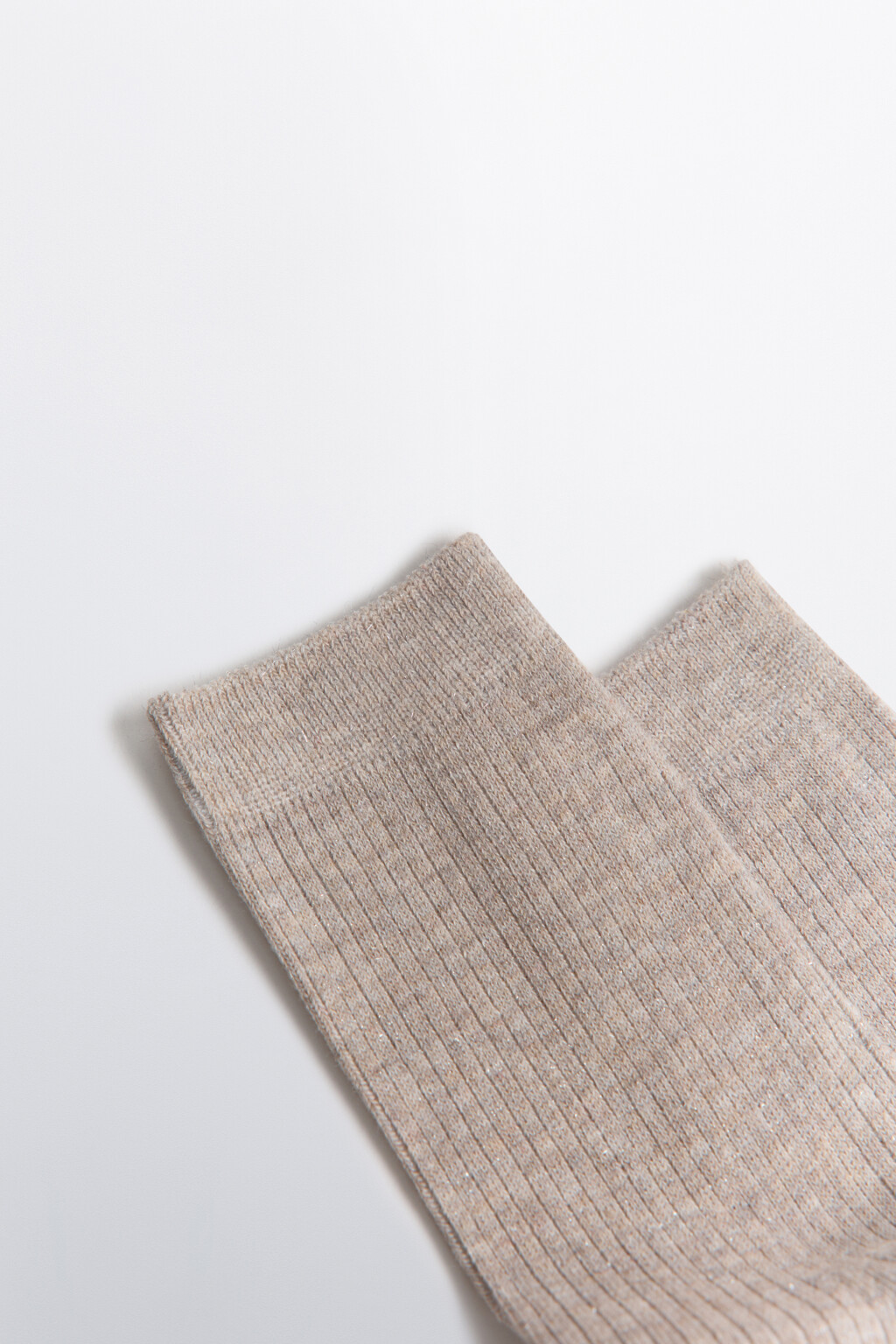 Носки в рубчик с люрексом - цвет бежевый - 2