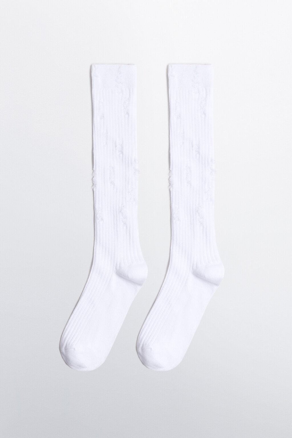 Гольфы рваные в рубчик - цвет белый - 2