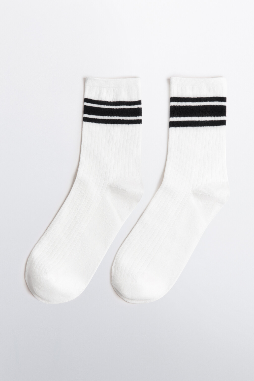 Носки в рубчик с контрастными полосками - цвет белый - 1