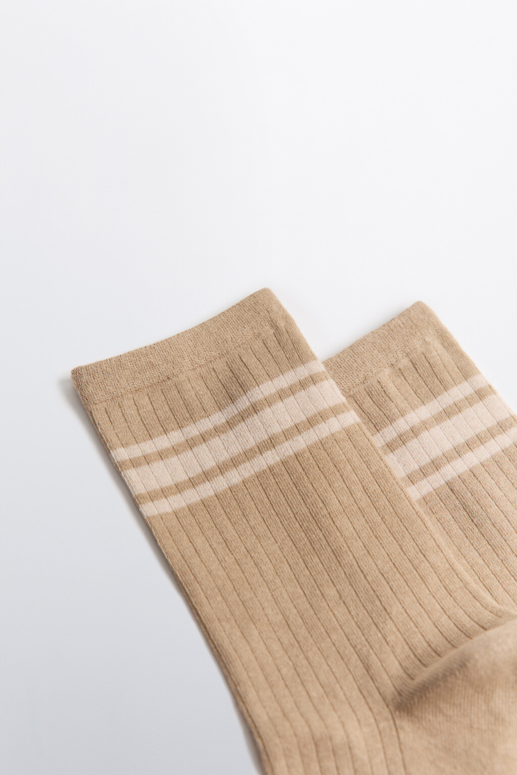 Носки в рубчик с контрастными полосками - цвет коричневый - 2