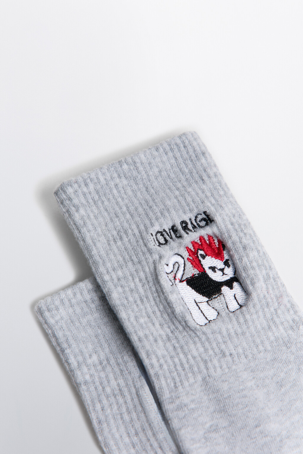 Носки высокие в рубчик с вышивкой-котом - цвет серый - 2