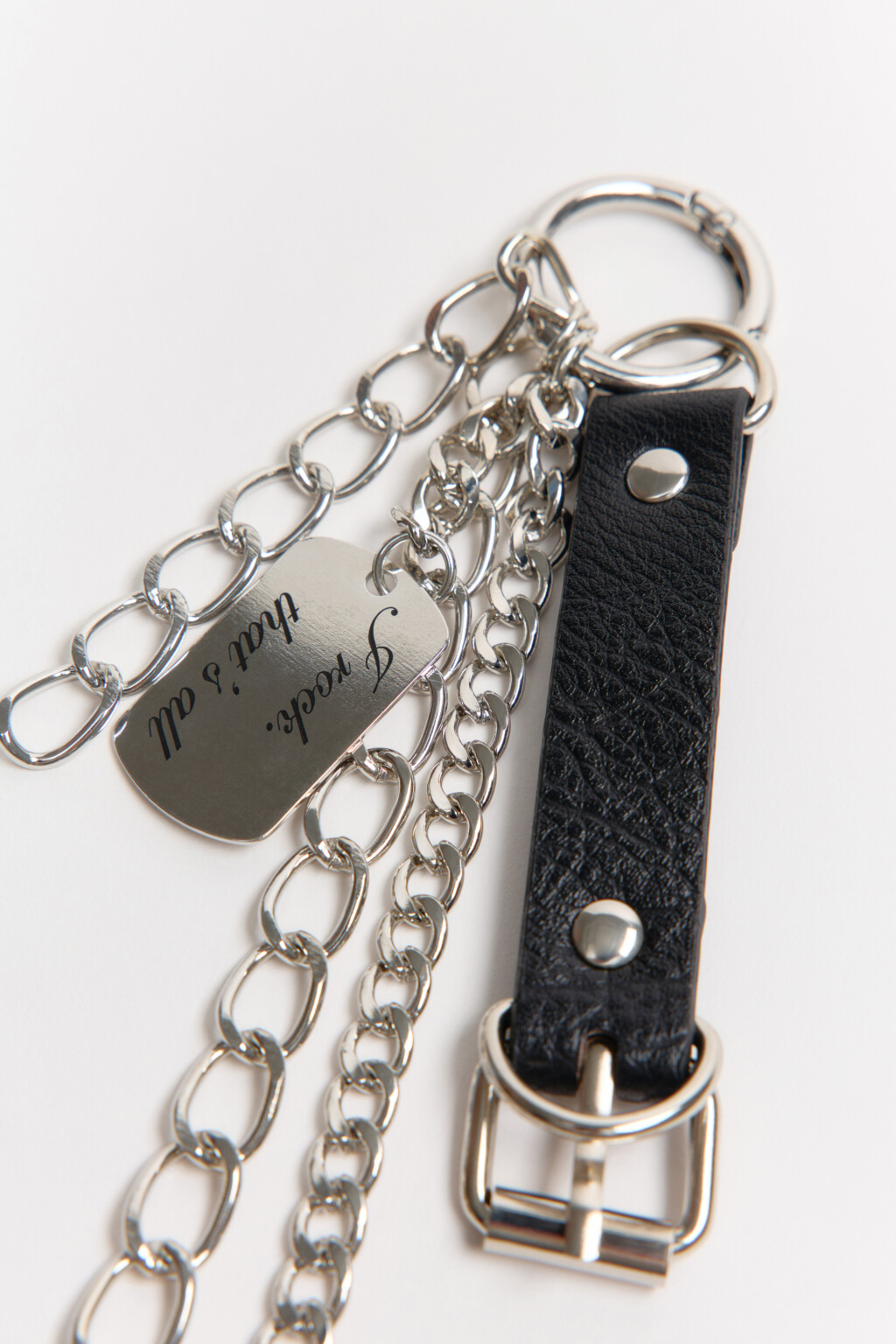 Брелок-обвес с тегом и цепочками - цвет серый - 2
