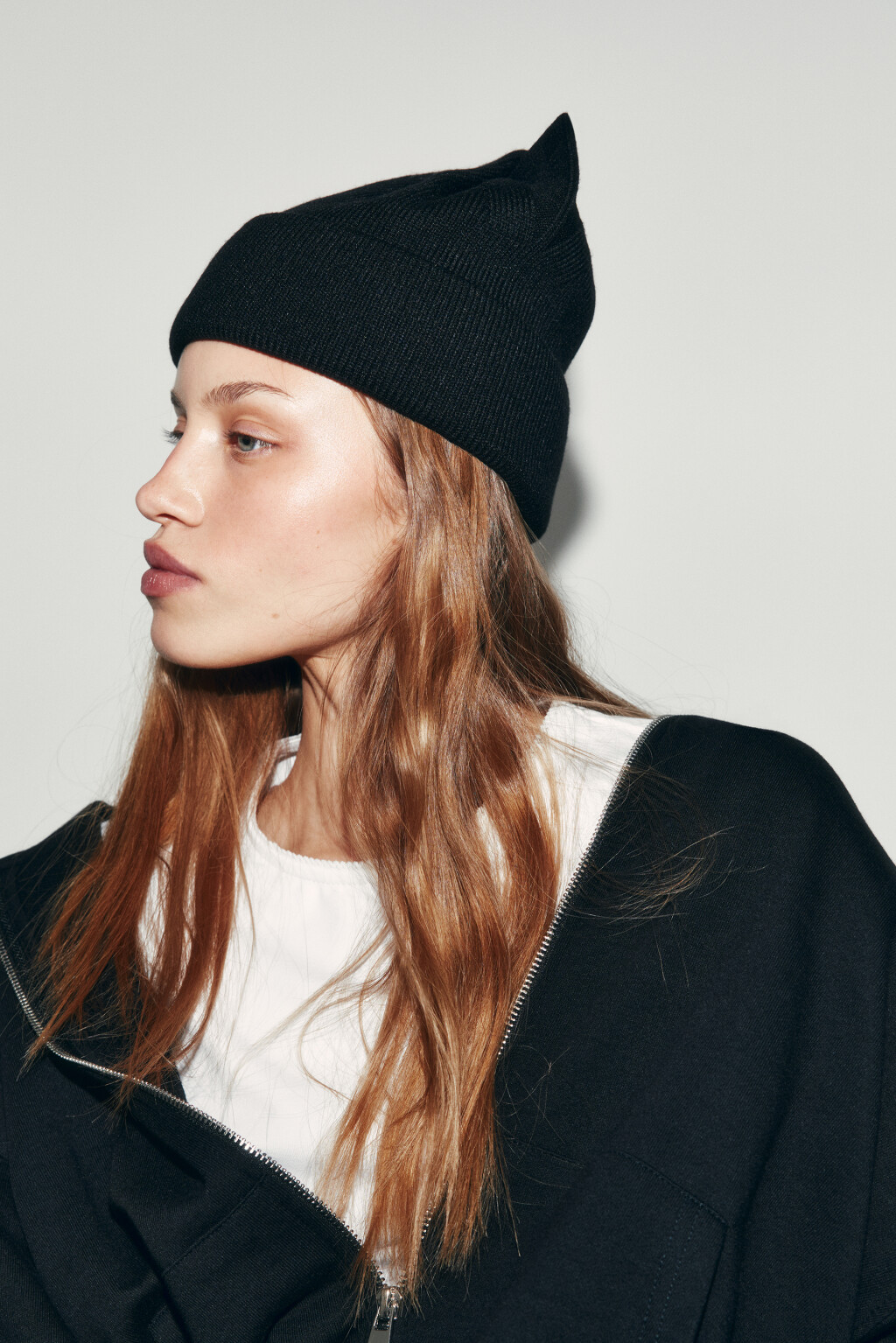 Шапка-бини с ушками и кашемиром - цвет черный - 2