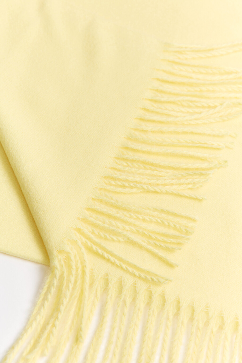 Шарф тонкий с бахромой - цвет желтый - 2