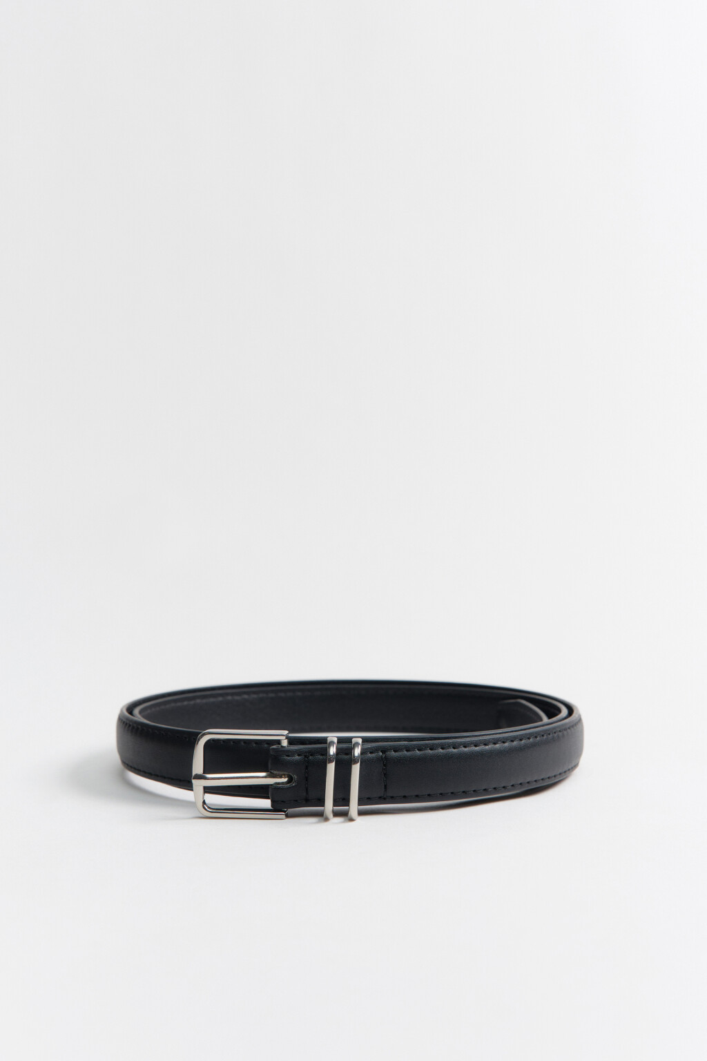 Ремень узкий с квадратной пряжкой - цвет черный - 1