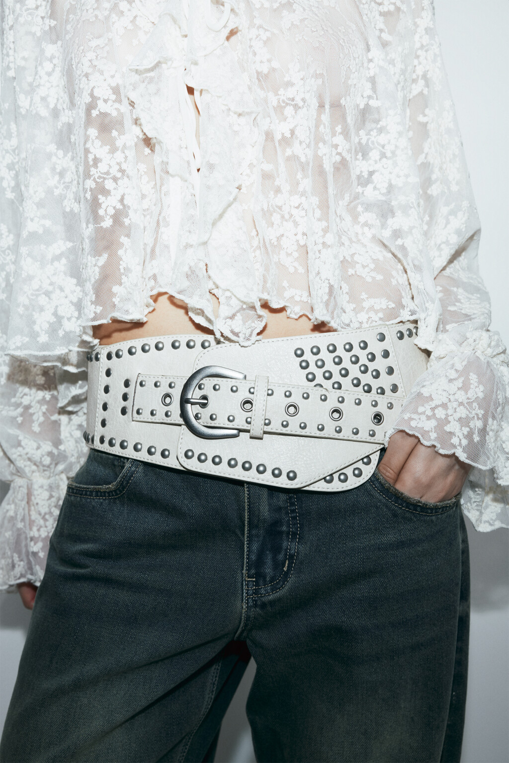 Ремень-пояс с заклепками - цвет бежевый - 2