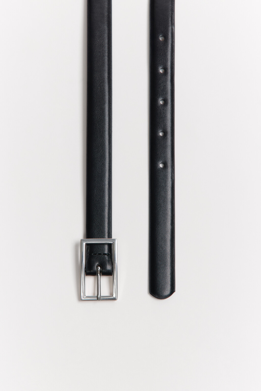 Ремень тонкий с кожаной фактурой - цвет черный - 2