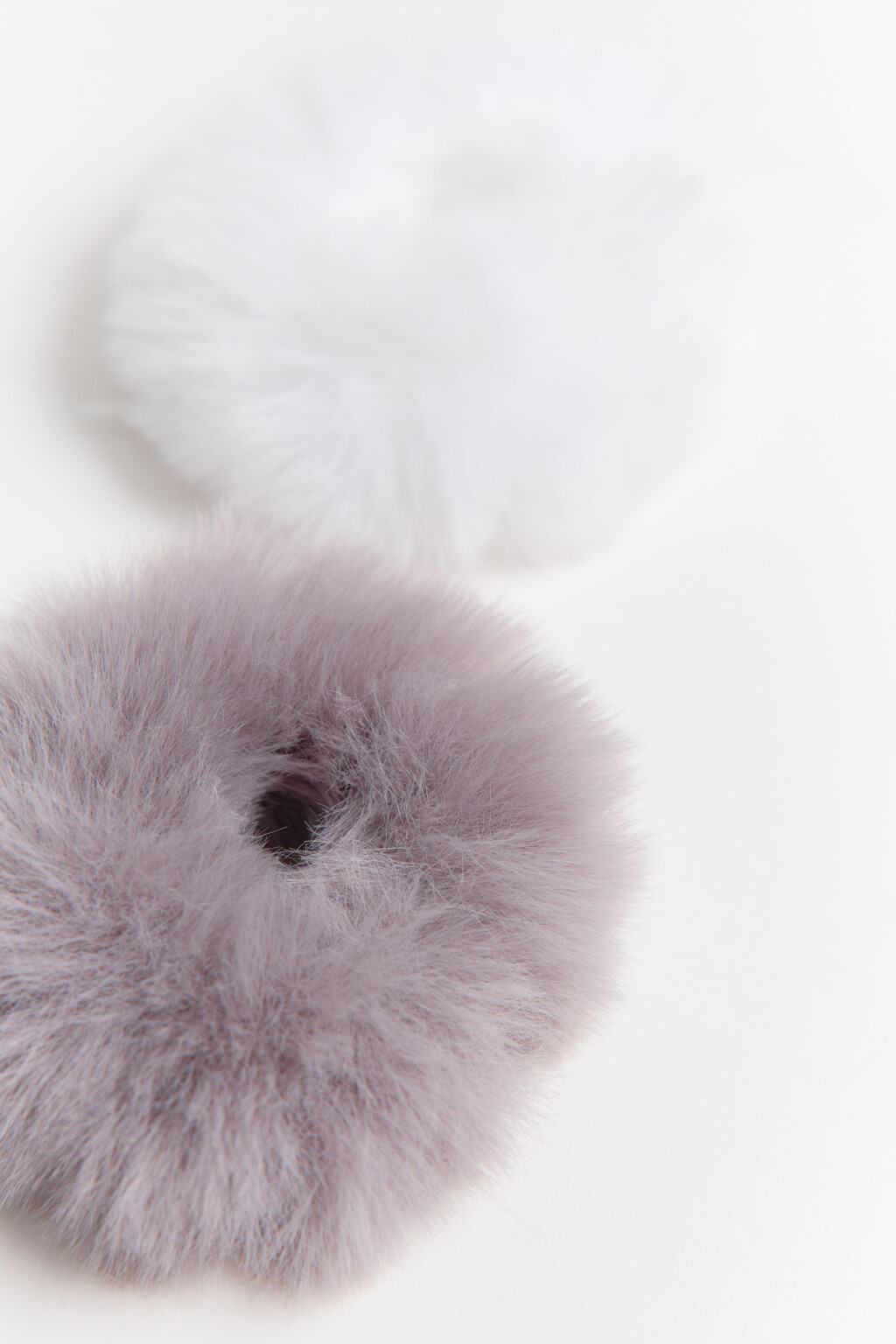 Набор резинок-пушистиков для волос (2 штуки) - цвет мультиколор - 2