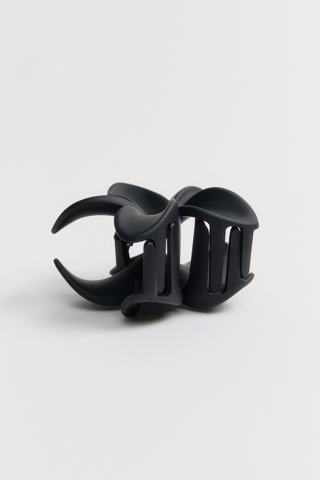 Заколка для волос в форме цветка матовая - цвет черный - 1