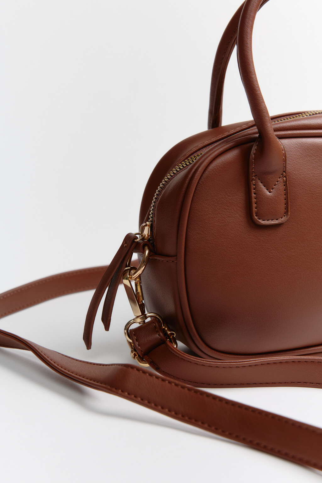 Сумка-кроссбоди каркасная с кожаной фактурой - цвет коричневый - 7