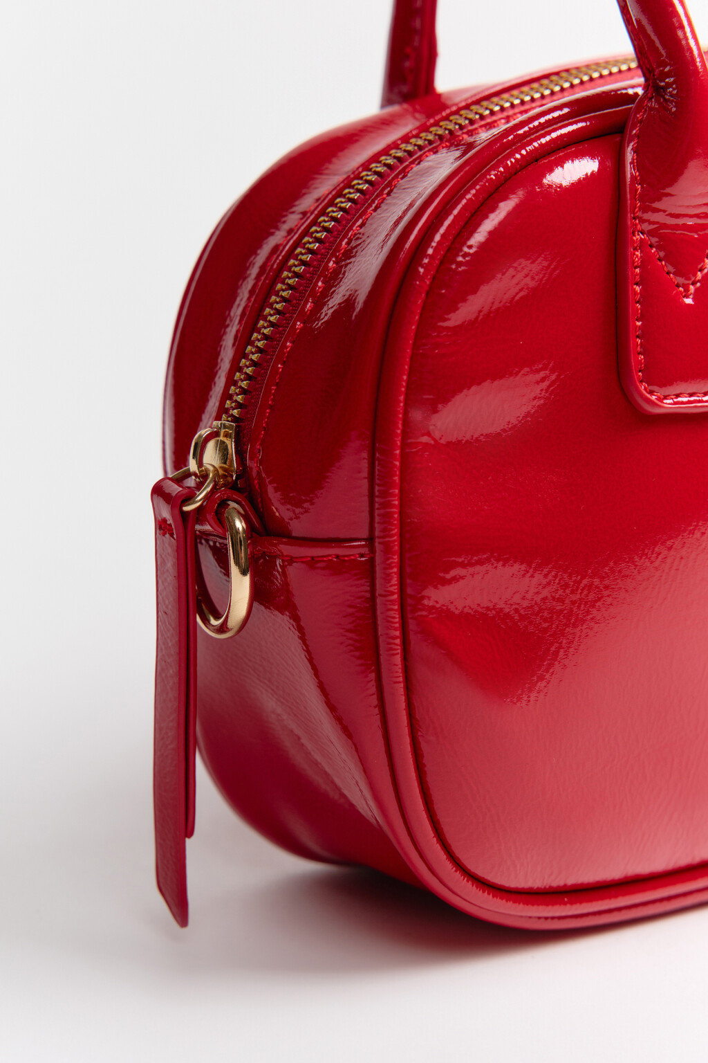 Сумка-кроссбоди каркасная с кожаной фактурой - цвет красный - 10