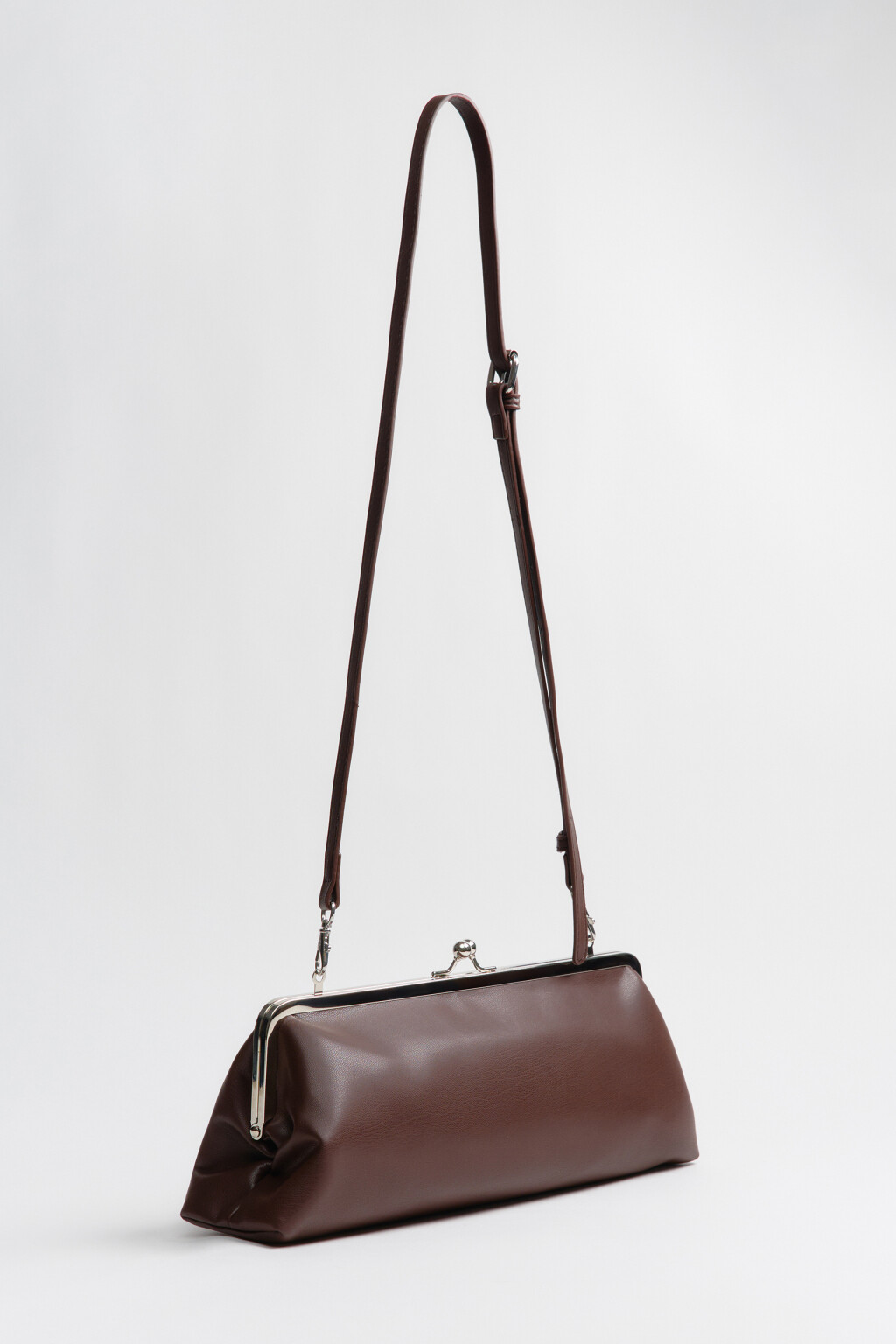 Сумка-клатч с кожаной фактурой - цвет коричневый - 9