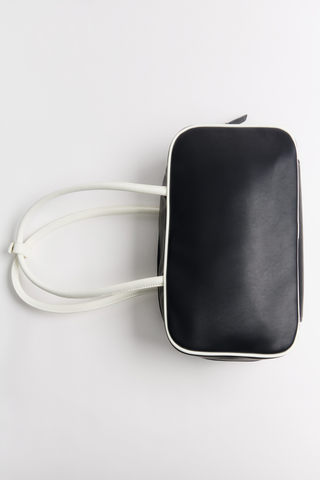 Сумка-багет с контрастными ручками - цвет черный - 3