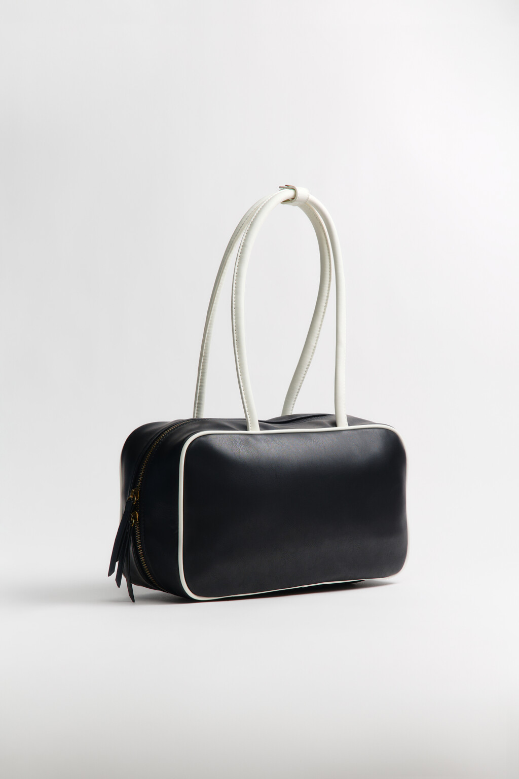 Сумка-багет с контрастными ручками - цвет черный - 5