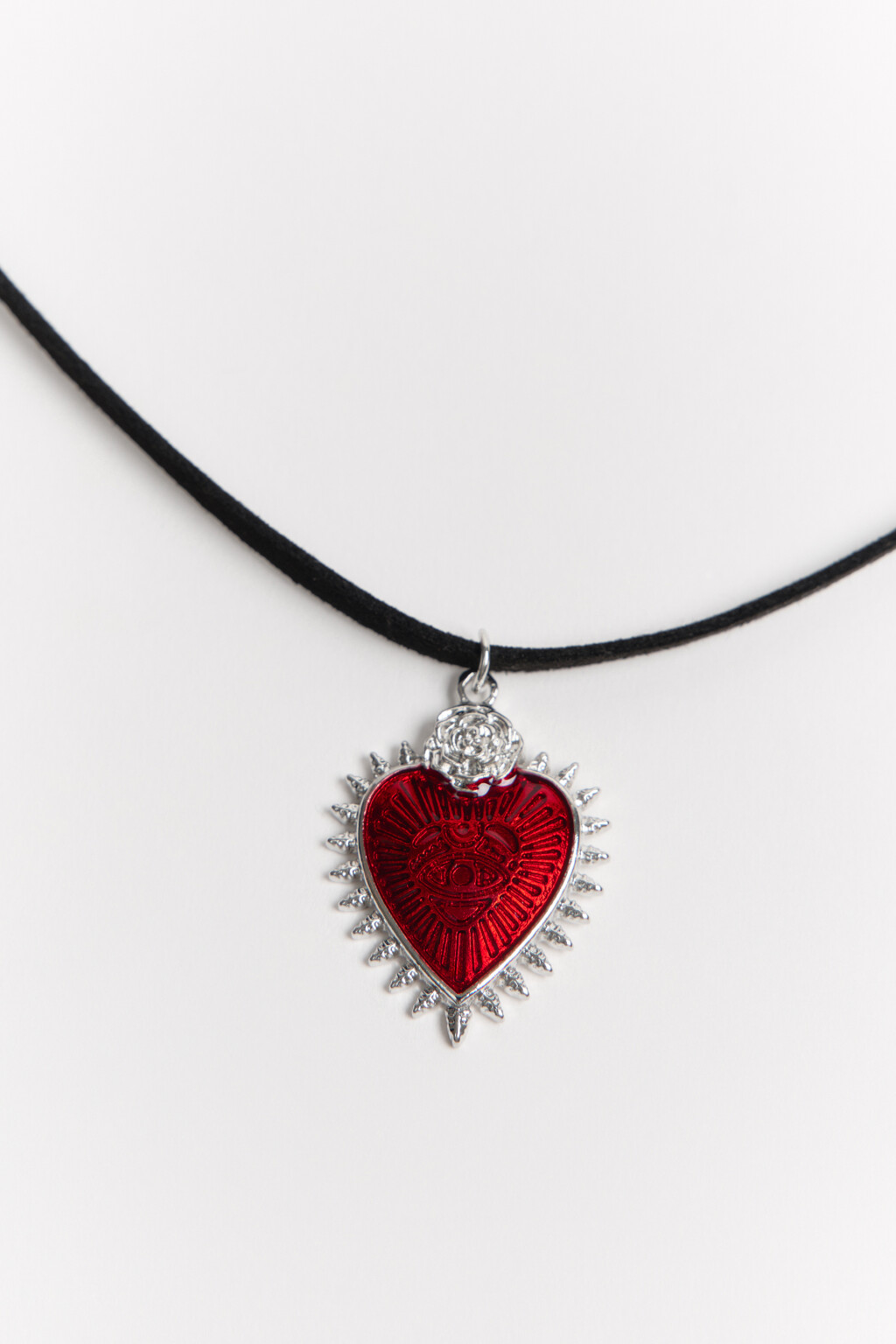 Колье атласное с подвеской-сердечком - цвет серый - 2