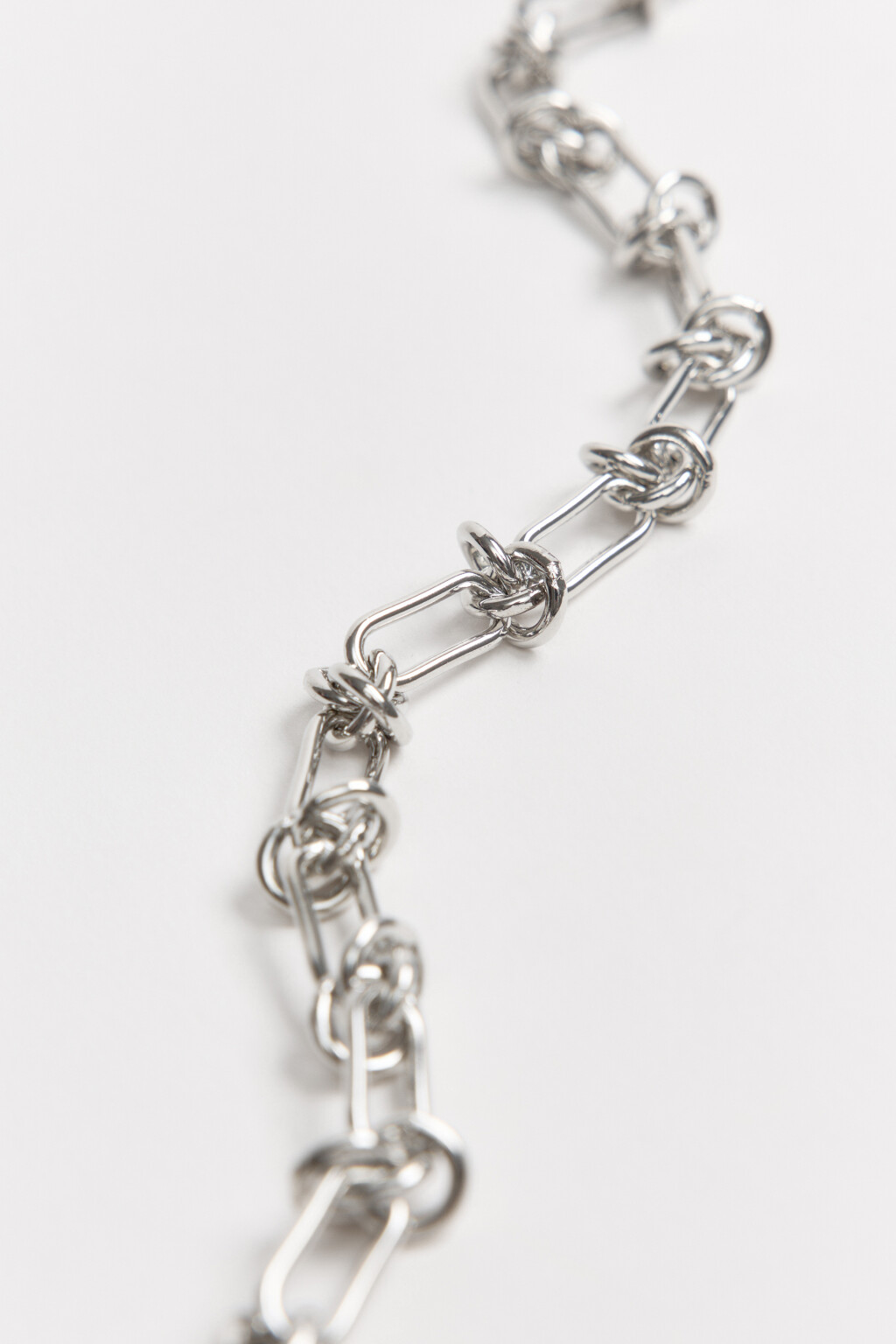 Колье-чокер в виде цепи с узлами - цвет серый - 1